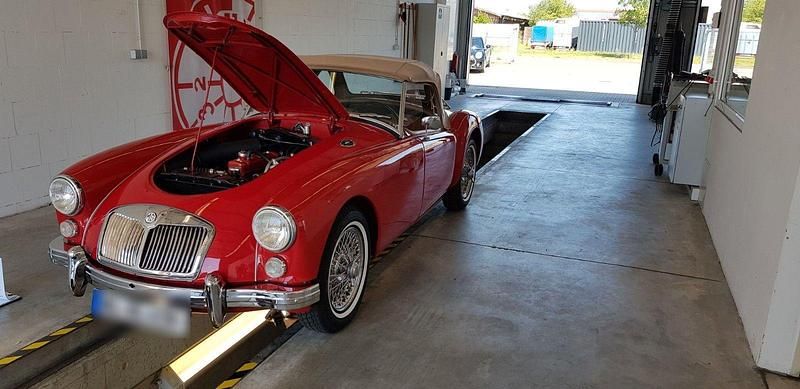 Second-hand MG MGA 80 CP (58 kW) 1961 Roșu Cabrio