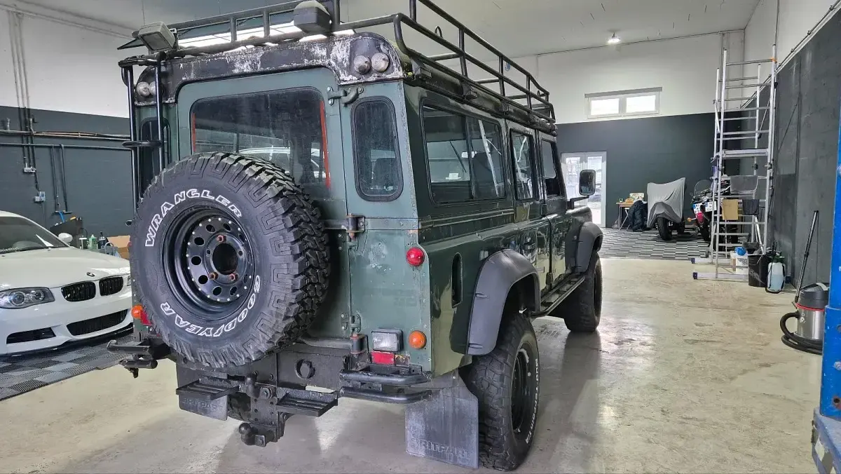 Gebraucht Land Rover Defender 200 PS (147 kW) 1982 Grün SUV