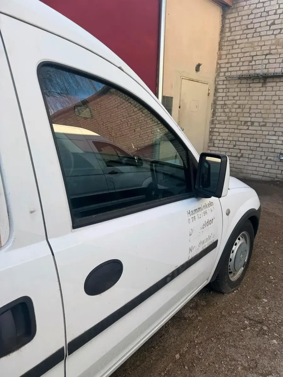 Gebraucht Opel Combo 72 PS (52 kW) 2006 Weiß Van / Kleinbus