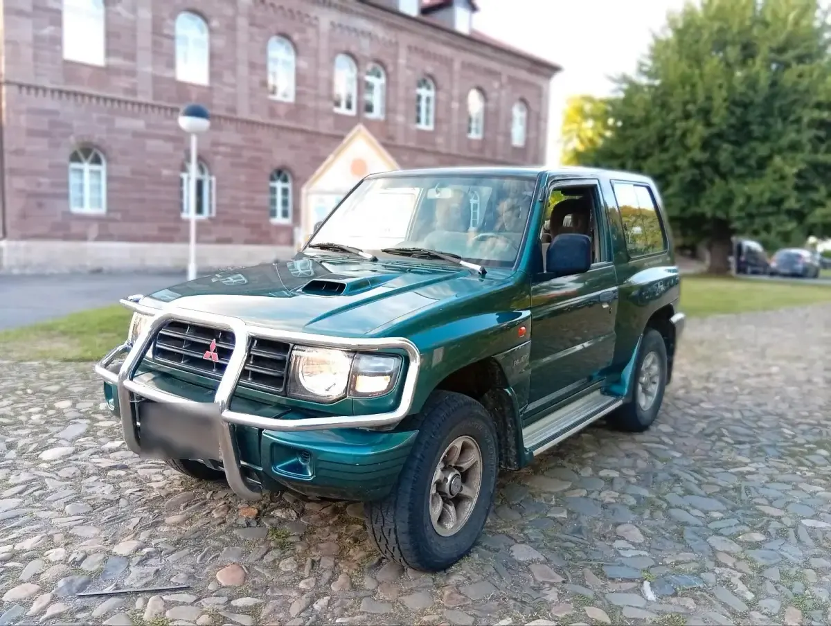 Gebraucht Mitsubishi Pajero 115 PS (84 kW) 2003 Grün SUV