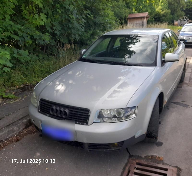 Silber Gebraucht 2002 Audi A4 Limousine | 750 € (Guter Preis) - Bild 1/4