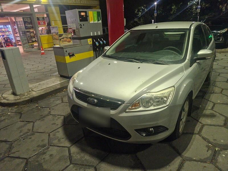 Silber Gebraucht 2009 Ford Focus Kombi | 1.500 € (Superpreis) - Bild 1/4