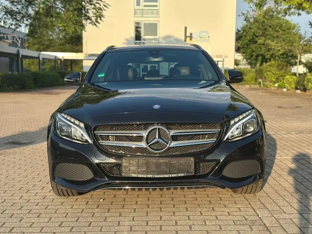 Gebraucht Mercedes C250 204 PS (150 kW) 2017 Schwarz Limousine
