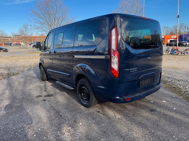 Gebraucht Ford Tourneo 155 PS (114 kW) 2015 Blau Van / Kleinbus