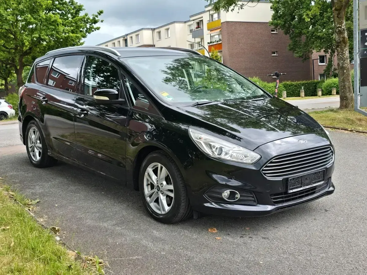 Gebraucht Ford S-MAX Business Edition 150 PS (110 kW) 2017 Schwarz Van / Kleinbus