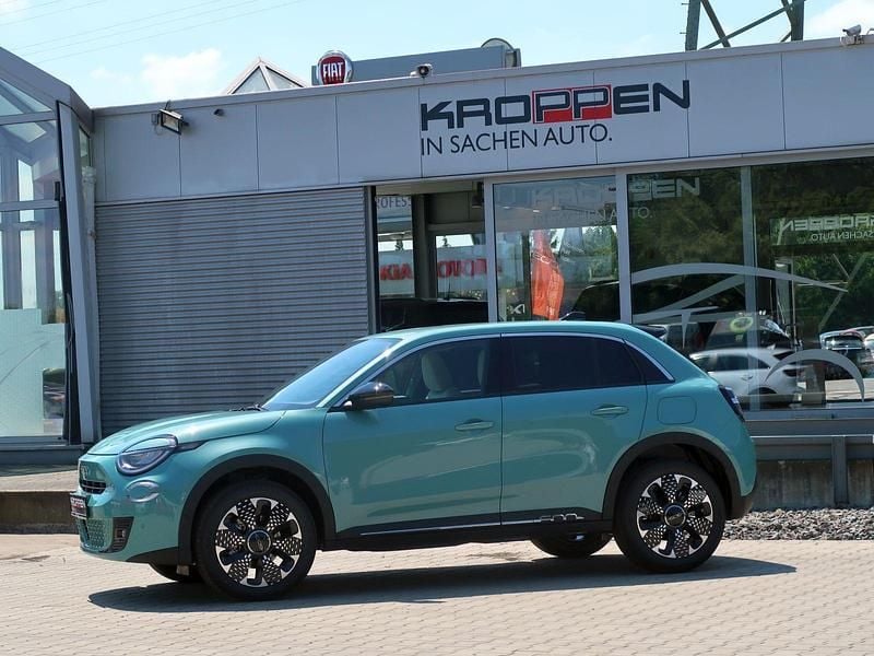 Gebraucht Fiat 600 La Prima 101 PS (74 kW) 2024 Cielo blau SUV