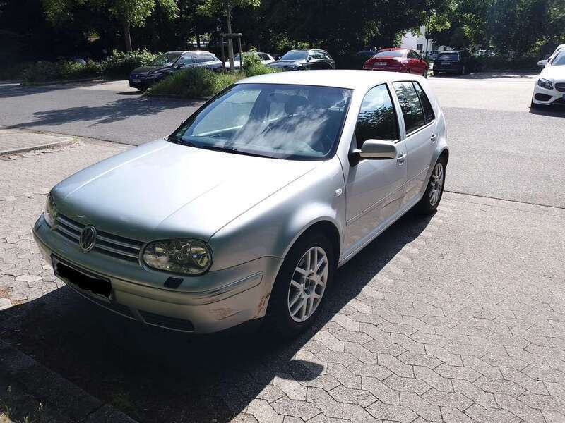 Silber Gebraucht 2003 VW Golf IV Trendline Limousine | 2.000 € (Guter Preis) - Bild 1/4