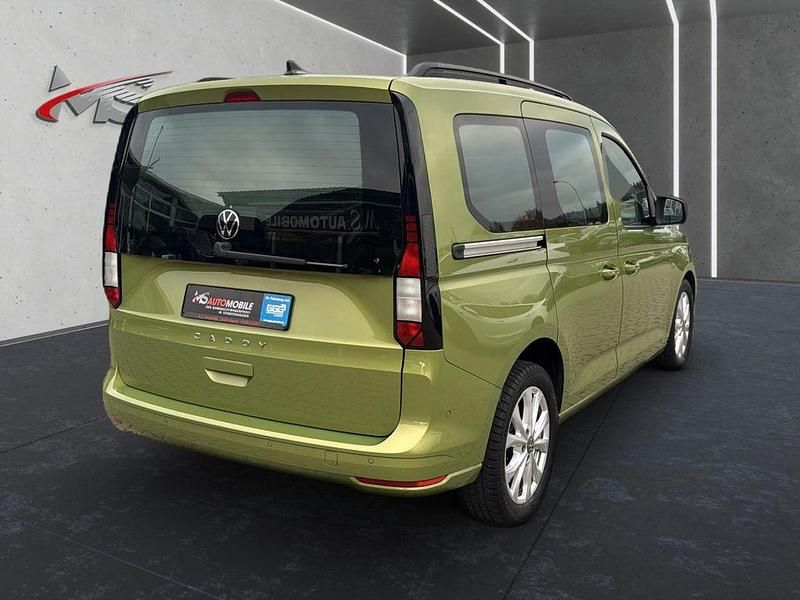 Gebraucht VW Caddy Basis 122 PS (89 kW) 2020 Grün Van / Kleinbus