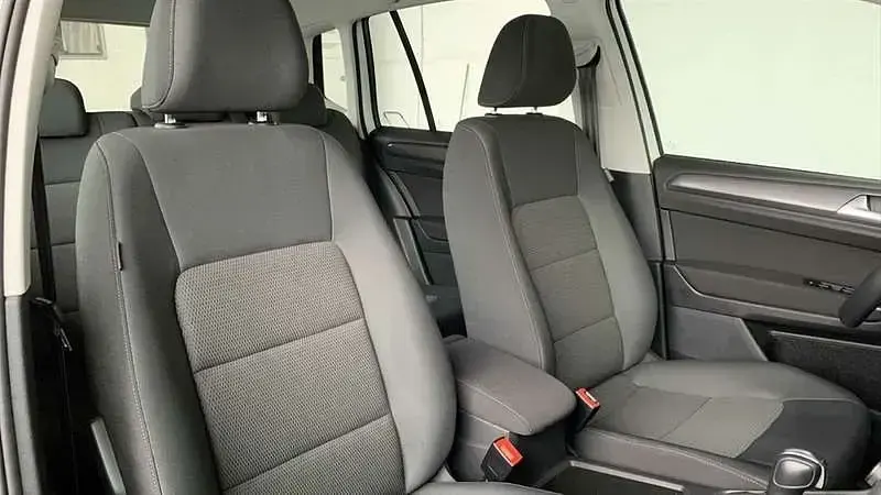 Używany VW Golf 150 KM (110 kW) 2020 Biały Minivan