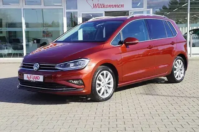 Gebraucht VW Golf Sportsvan Highline 131 PS (96 kW) 2018 Braun Van / Kleinbus