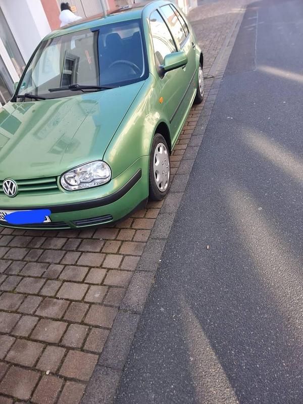 Grün Gebraucht 1998 VW Golf IV Kombi | 1.100 € (Fairer Preis) - Bild 1/4