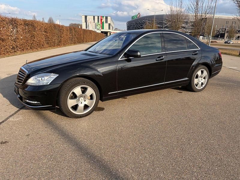 Gebraucht Mercedes S350 258 PS (189 kW) 2012 Schwarz Limousine