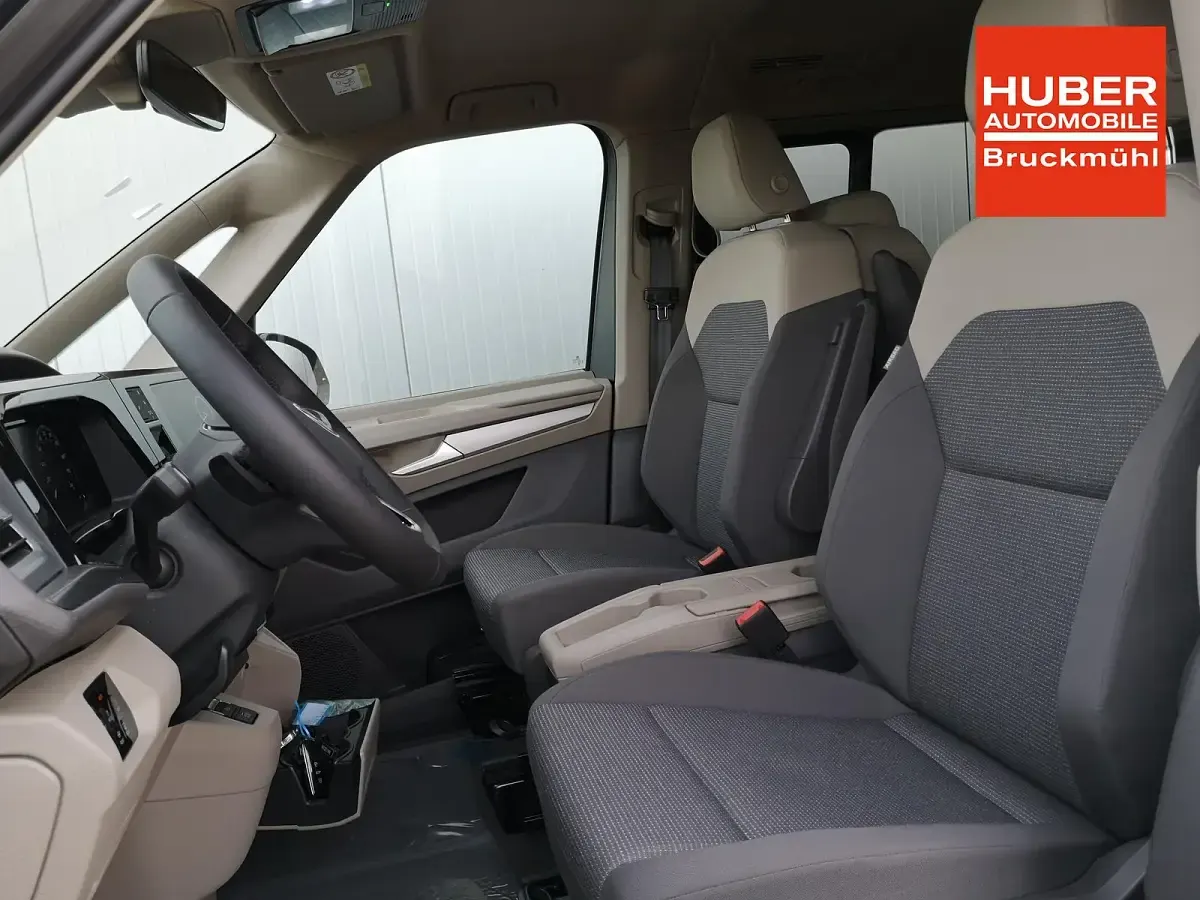 Neu VW Multivan Comfortline 245 PS (180 kW) 2025 Deep black perleffekt Van / Kleinbus