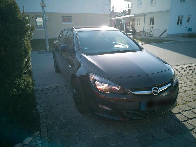 Gebraucht Opel Astra 120 PS (88 kW) 2015 Braun Limousine