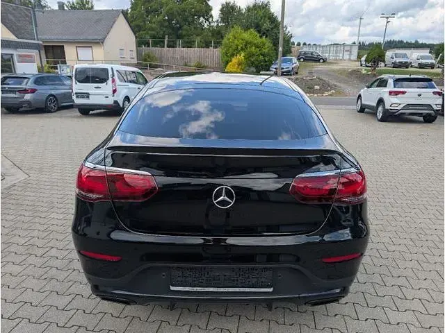 Gebraucht Mercedes 200 AMG line Plus 197 PS (144 kW) 2023 Coupé