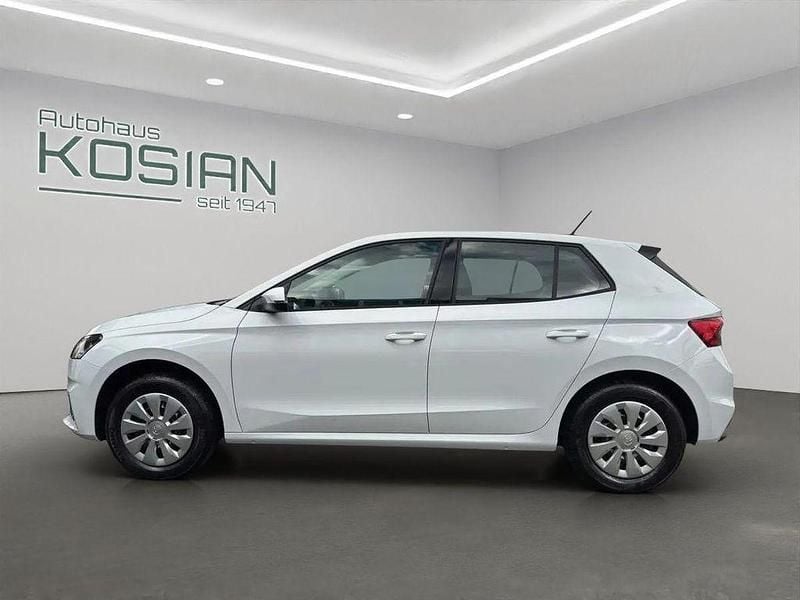 Neu Skoda Fabia Essence 80 PS (58 kW) 2025 Weiß Limousine