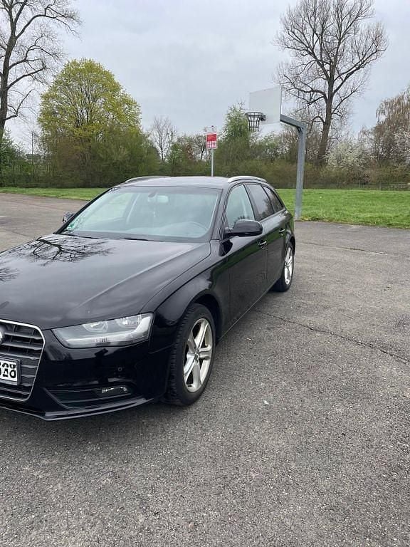 Gebraucht Audi A4 Sport 143 PS (105 kW) 2012 Schwarz Kombi