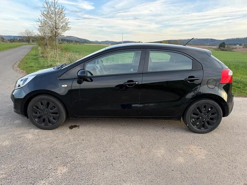 Second-hand Kia Rio Edition 7 109 CP (80 kW) 2013 Negru Berlinǎ
