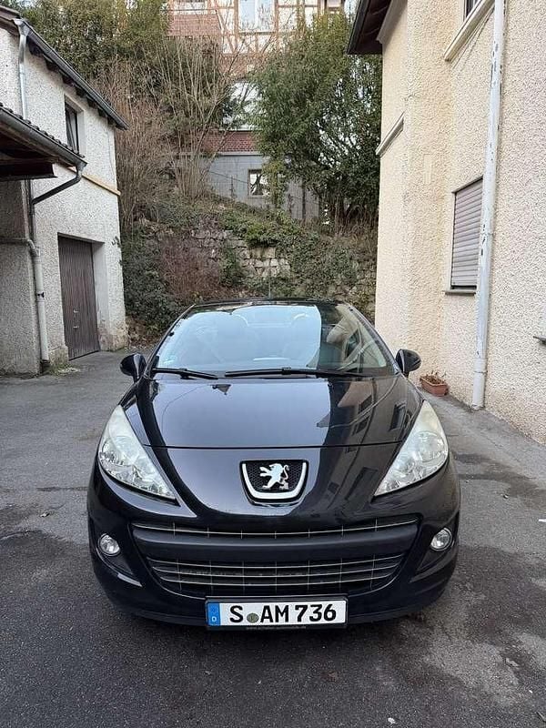 Gebraucht Peugeot 207 120 PS (88 kW) 2011 Schwarz Cabrio