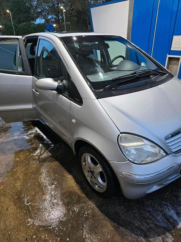 Gebraucht Mercedes A170 115 PS (84 kW) 2001 Silber Kleinwagen