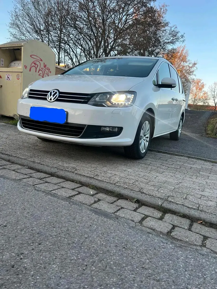 Gebraucht VW Sharan 140 PS (102 kW) 2011 Weiß Van / Kleinbus