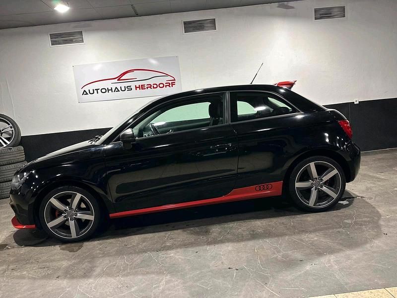 Gebraucht Audi A1 Attraction 105 PS (77 kW) 2011 Schwarz Kleinwagen