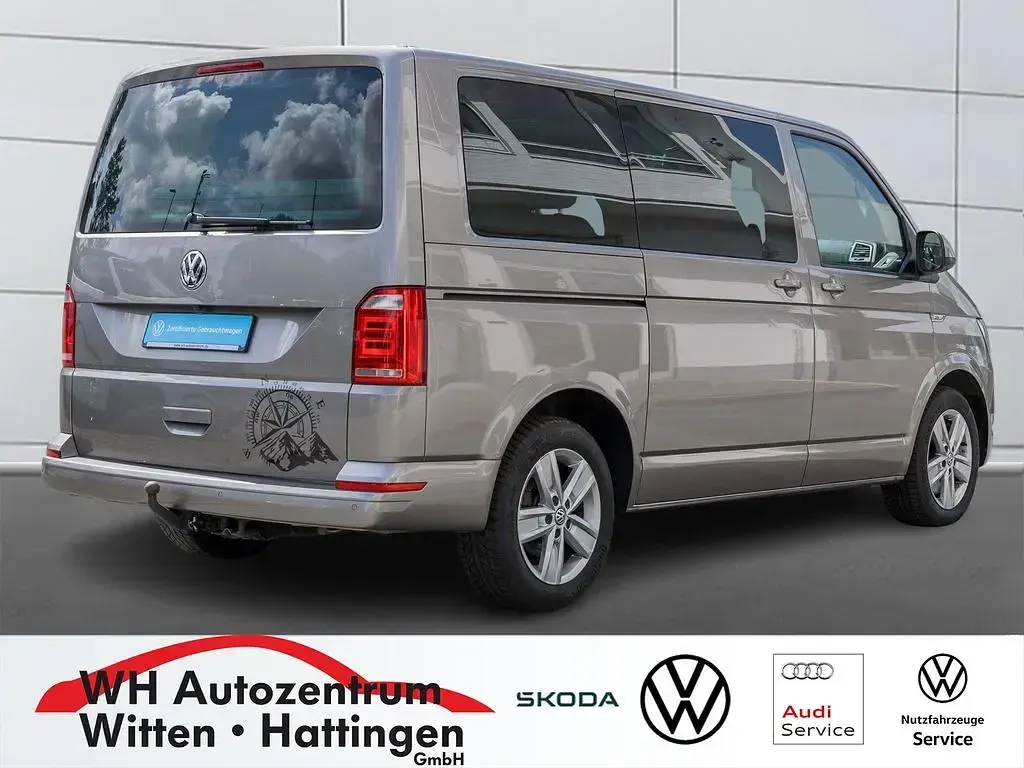 Gebraucht VW Multivan Comfortline 150 PS (110 kW) 2016 Mojave beige metallic Van / Kleinbus