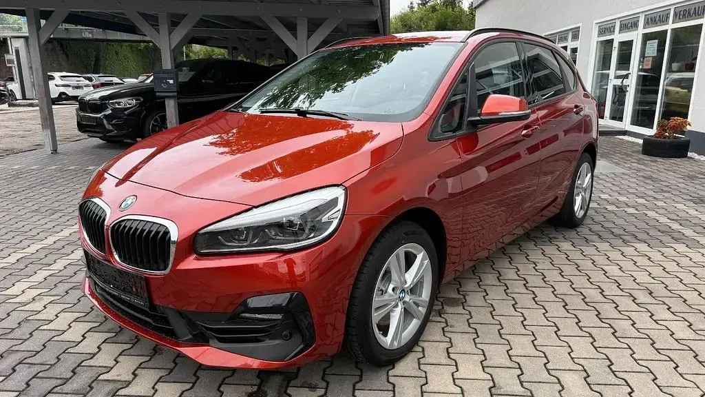Gebraucht BMW 218 150 PS (110 kW) 2021 Orange Van / Kleinbus