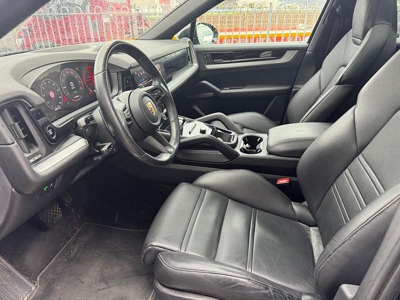 Gebraucht Porsche Cayenne 470 PS (345 kW) 2023 Schwarz SUV