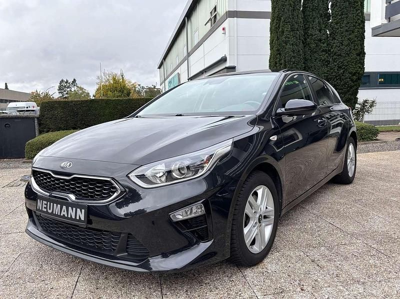 Black pearl Gebraucht 2019 Kia Ceed Vision Kleinwagen | 16.800 € (Guter Preis) - Bild 1/4