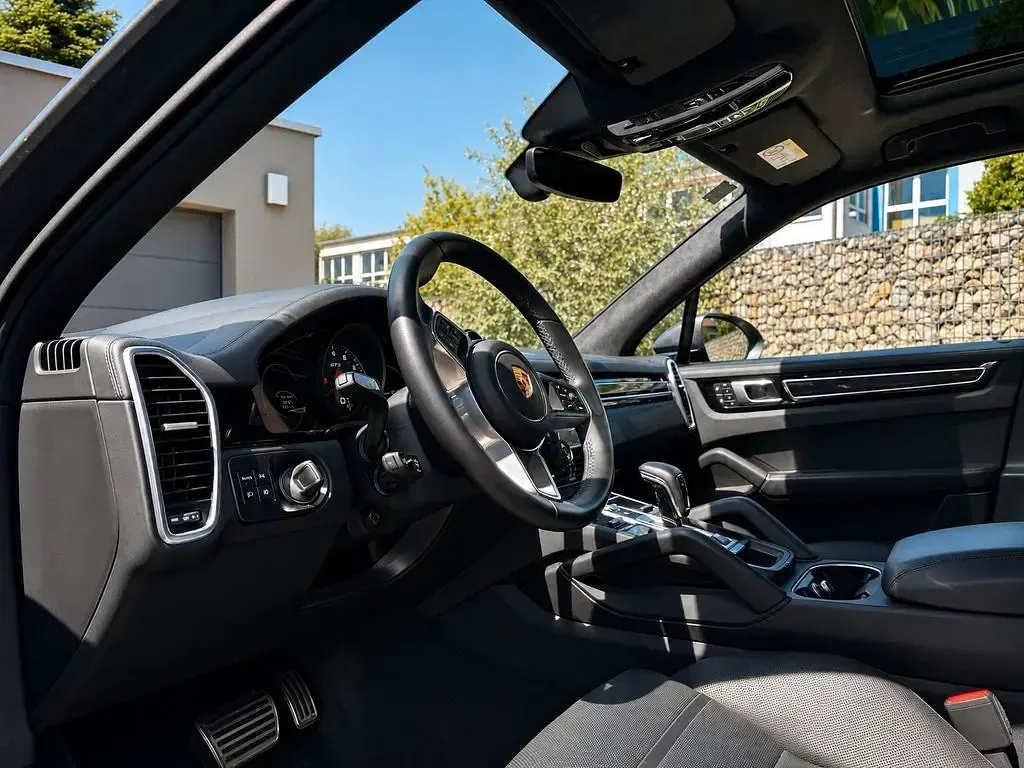 Gebraucht Porsche Cayenne GTS 460 PS (338 kW) 2023 Grau SUV