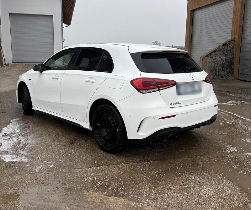 Usata Mercedes A250 160 CV (117 kW) 2021 Bianco Station wagon