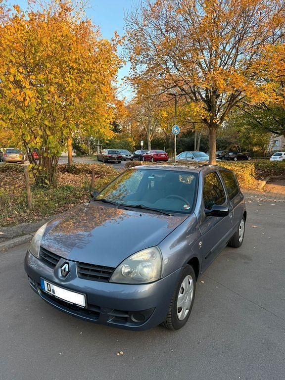 Blau Gebraucht 2007 Renault Clio II Campus Limousine | 1.000 € (Guter Preis) - Bild 1/4