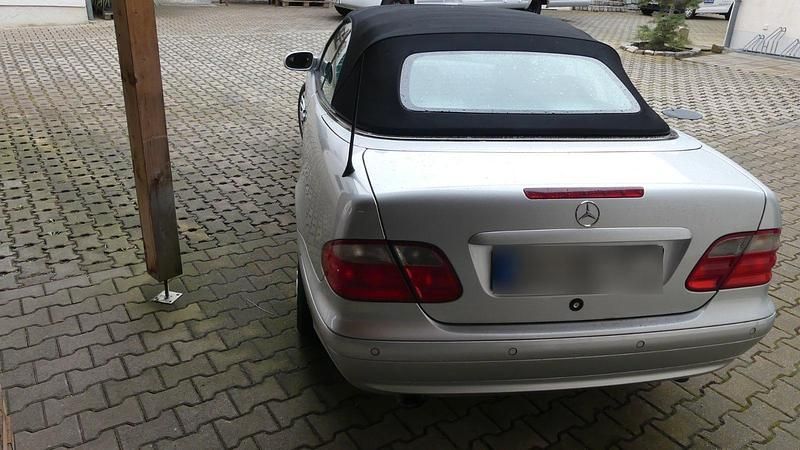 Gebraucht Mercedes CLK200 163 PS (119 kW) 2000 Cabrio