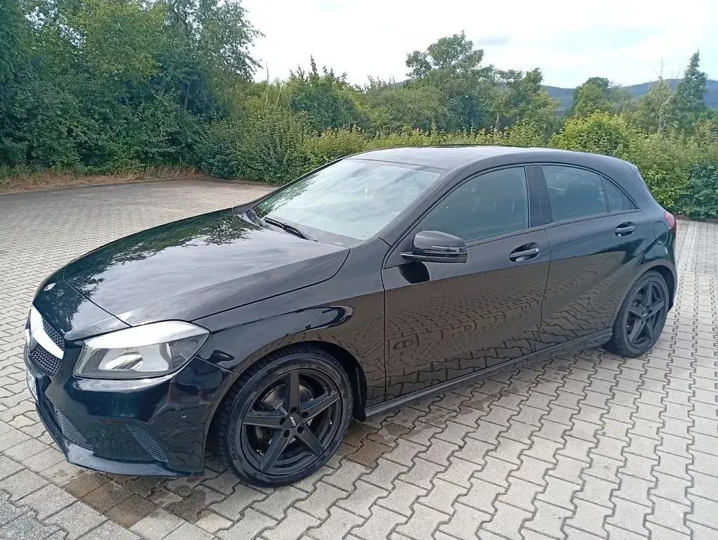 Gebraucht Mercedes A180 109 PS (80 kW) 2017 Schwarz Kleinwagen