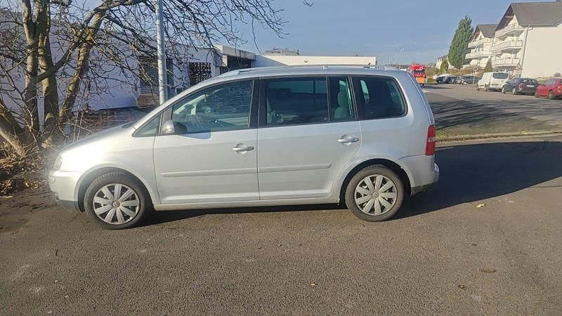 Silber Gebraucht 2004 VW Touran Van / Kleinbus | 1.450 € - Bild 1/4