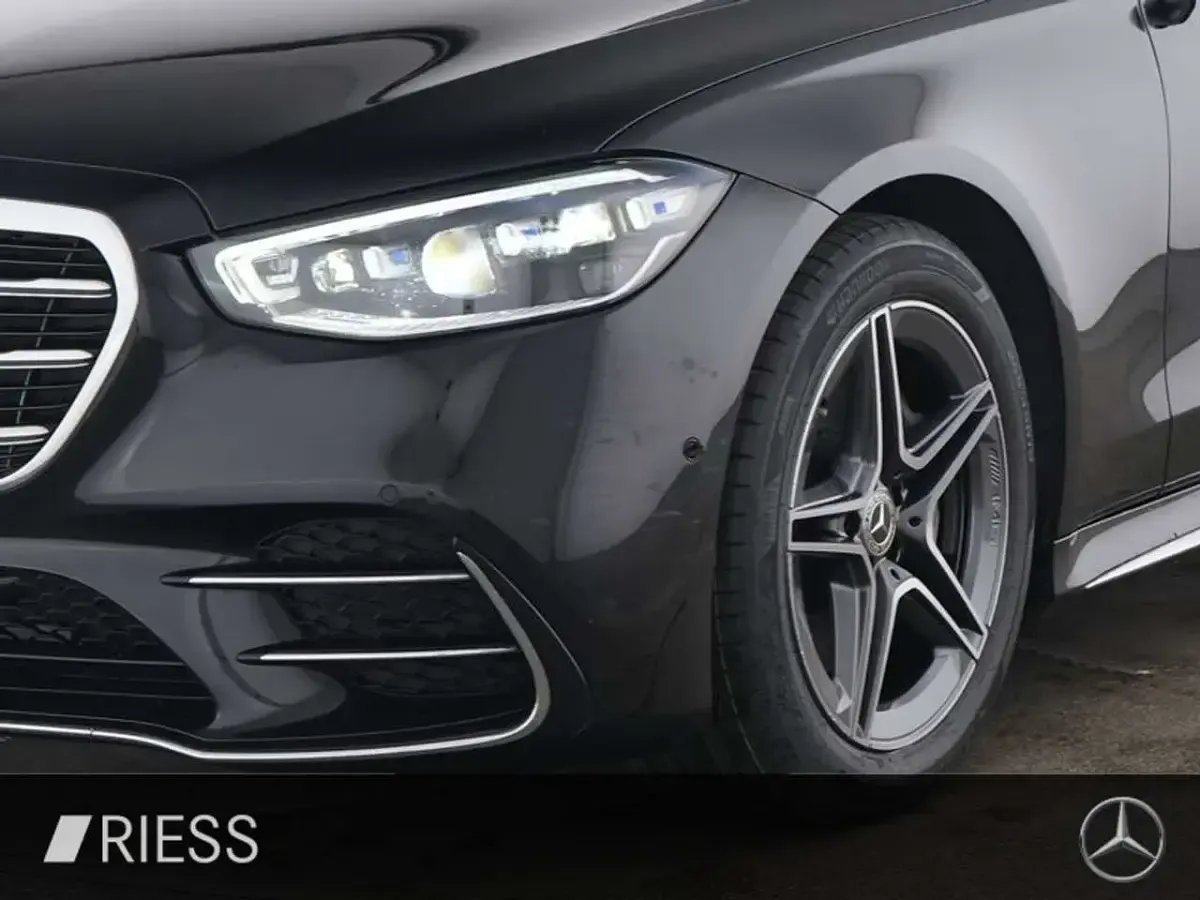 Gebraucht Mercedes S500 AMG 449 PS (330 kW) 2025 Metalliclack obsidianschwarz Limousine