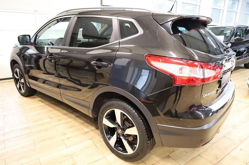Gebraucht Nissan Qashqai 360º 131 PS (96 kW) 2016 Schwarz SUV