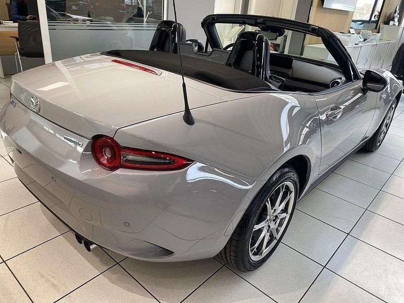 Neu Mazda MX5 132 PS (97 kW) 2026 Aero gray m Cabrio