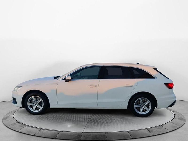 Gebraucht Audi A4 Sport 136 PS (100 kW) 2021 Ibisweiß Kombi