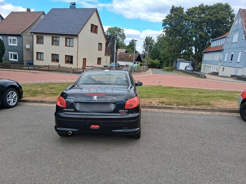 Gebraucht Peugeot 206 CC 109 PS (80 kW) 2006 Schwarz Cabrio