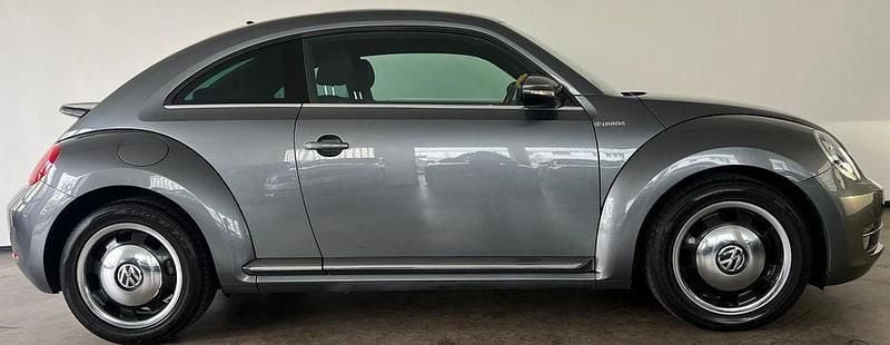 Gebraucht VW Beetle Cup 110 PS (80 kW) 2015 Grau Kleinwagen