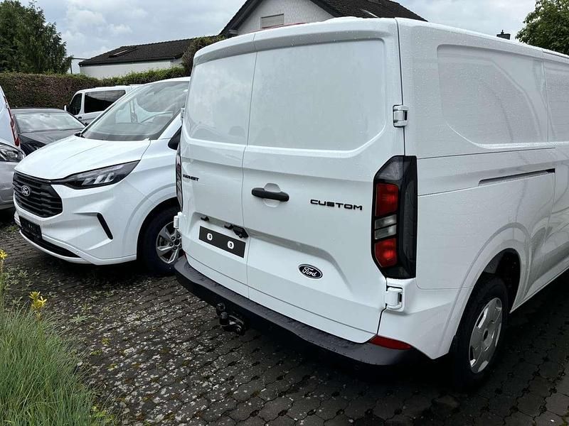 Gebraucht Ford Transit Custom Limited 170 PS (125 kW) 2024 Weiß Van / Kleinbus