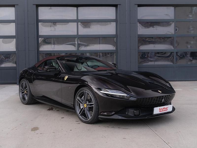 Second-hand Ferrari Roma 620 CP (456 kW) 2025 Negru Cabrio