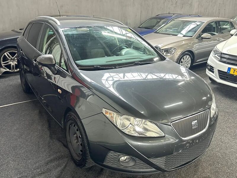 Grau Gebraucht 2010 Seat Ibiza Style Limousine | 1.950 € (Superpreis) - Bild 1/4