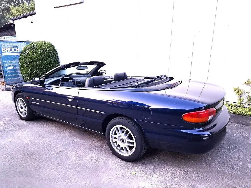 Gebraucht Chrysler Stratus 163 PS (119 kW) 1999 Blau Cabrio
