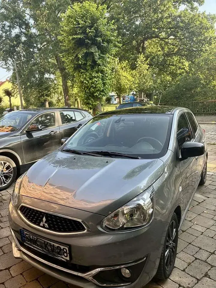 Gebraucht Mitsubishi Space Star Diamant Edition 80 PS (58 kW) 2019 Silber Kleinwagen