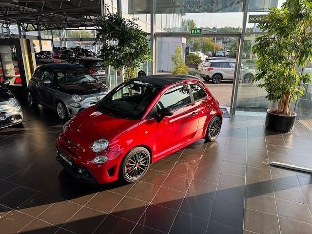 Gebraucht Abarth 695C 179 PS (131 kW) 2023 Passione rot Cabrio