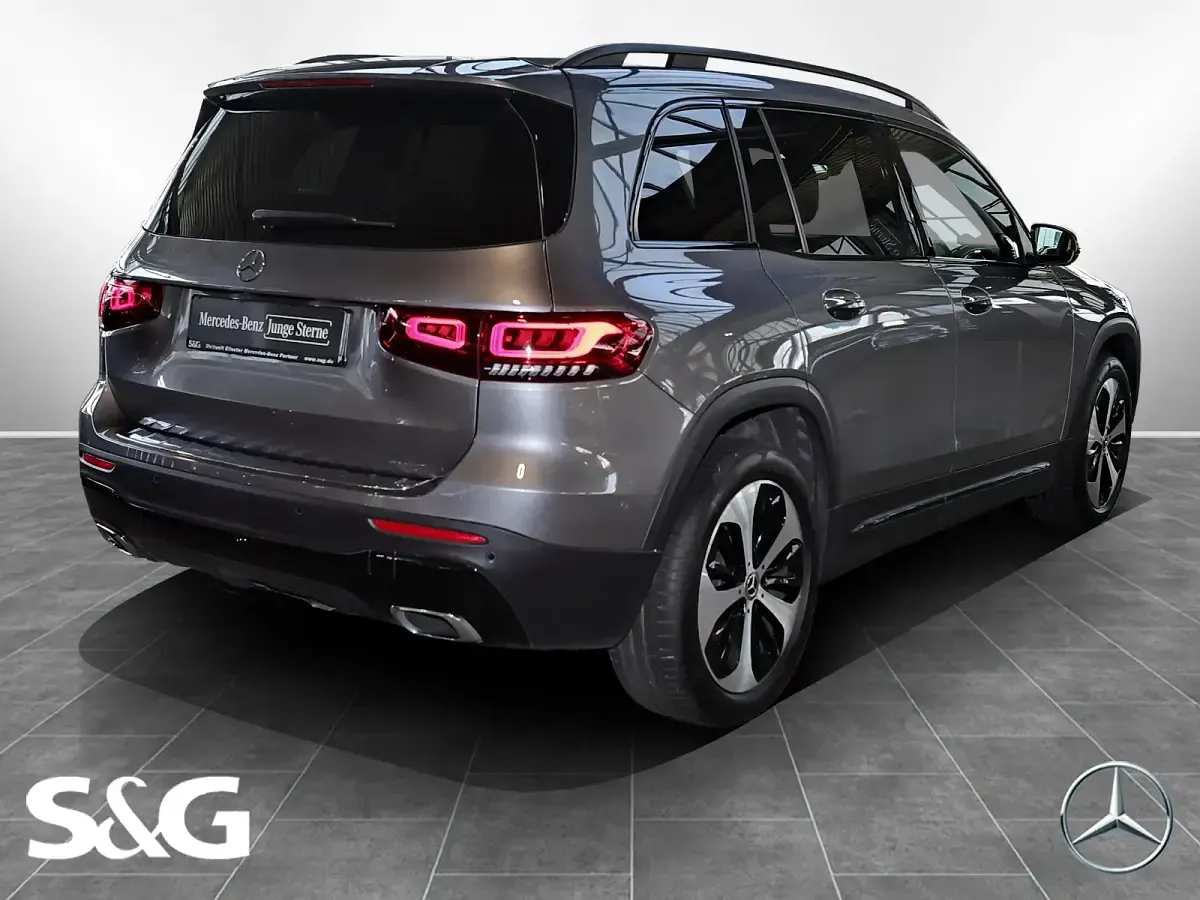 Gebraucht Mercedes GLB220 Progressive 190 PS (139 kW) 2023 Metalliclack mountaingrau SUV