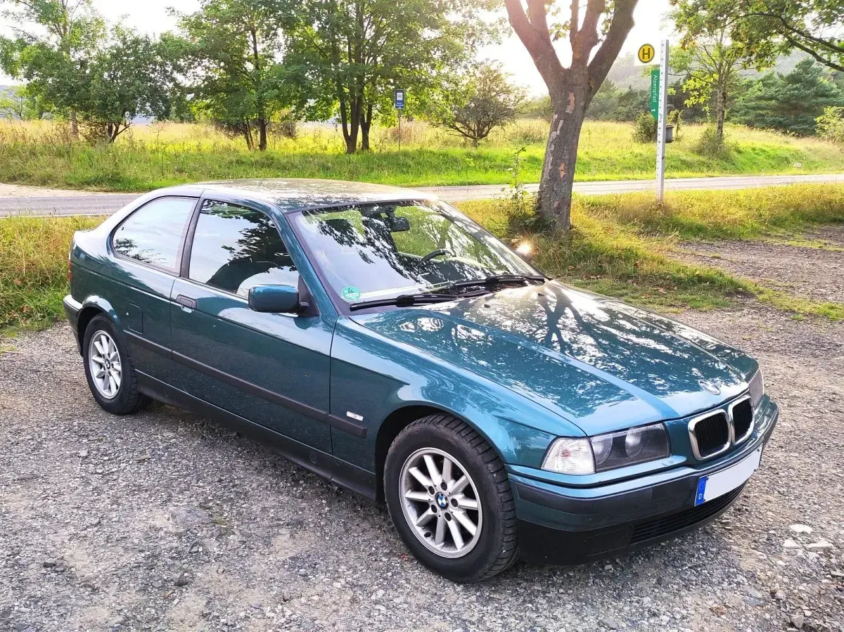 Gebraucht BMW 316 102 PS (75 kW) 1998 Grün Limousine